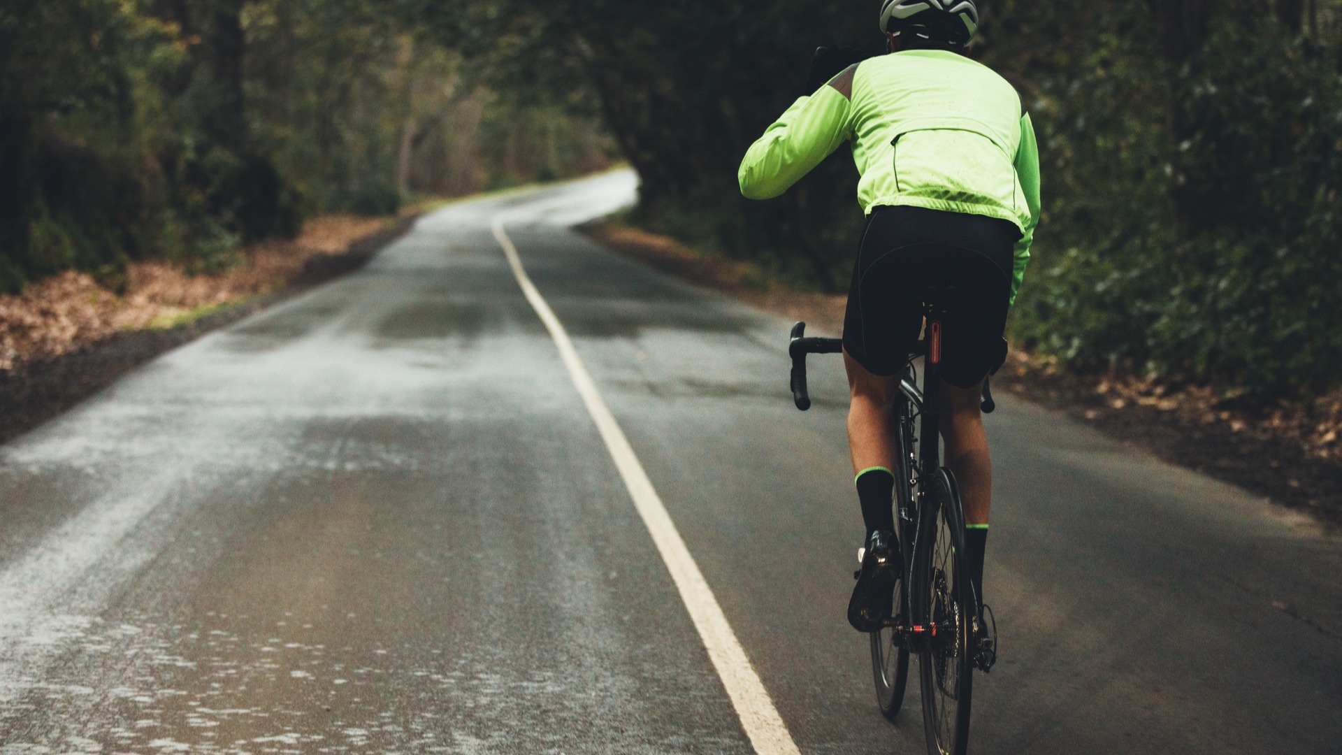 A cyclist using his base rides to improve other skills and his nutrition strategy